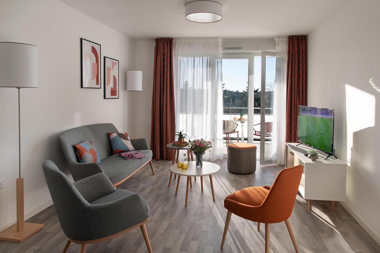 Domitys Les Tourmalines Aparthotel Carpentras Exteriör bild